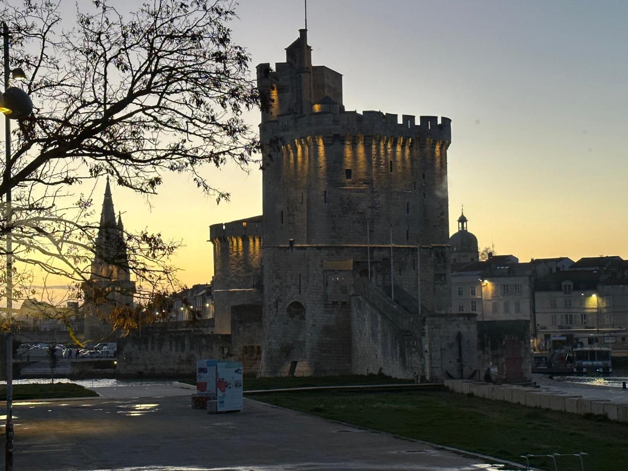 Les 3 Tours Et Parking Apartment La Rochelle  Exterior foto